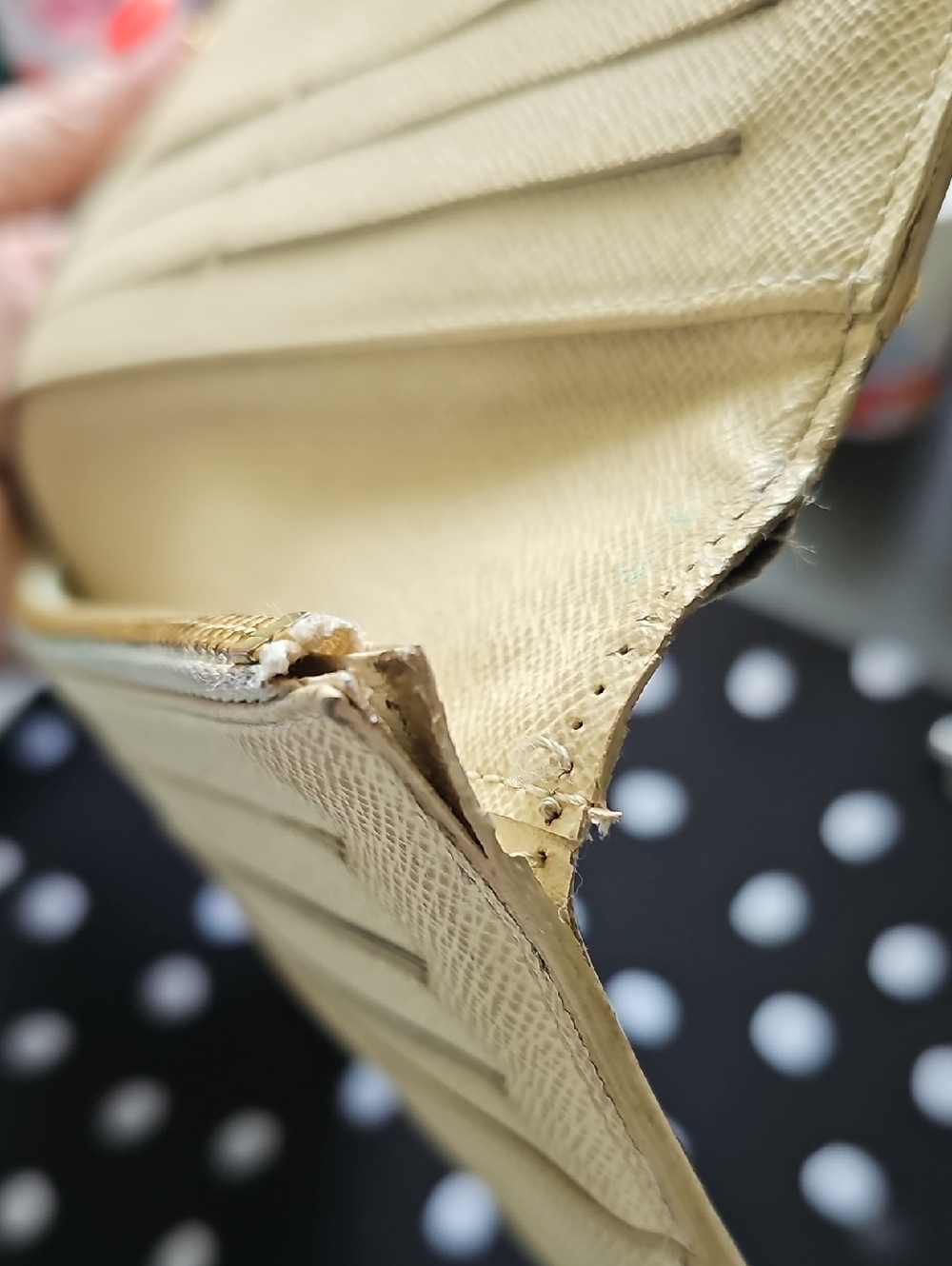 💥💥PROJECT PIECE💥💥 Louis Vuitton Damier Azure Checkered Wallet - Beige/White - Picture 7 of 8